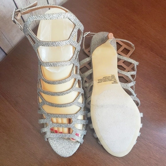 NWOB Steve Madden Saedee Gold Glitter Cage Heels - Picture 7 of 7